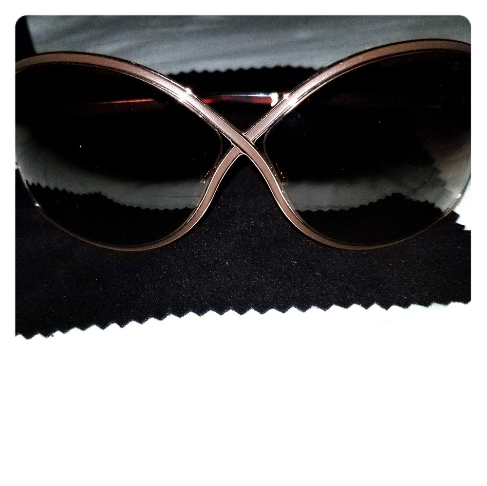 Tom Ford Ricki Tom Ford Gold Frame Sunglasses